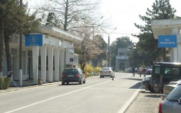 Marfă contrafăcută, găsită la Vama Veche
